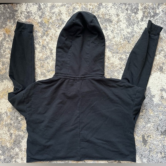 Gymshark cropped black lightweight hoodie - Picture 4 of 4